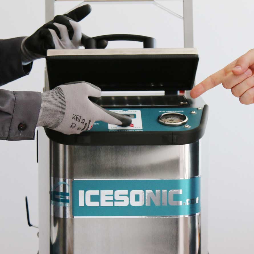 Capacítese para ser un profesional de limpieza de hielo seco